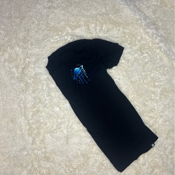 Into the am Tshirt-black-XL-astronaut graphic front and back-stretchy - Picture 2 of 5